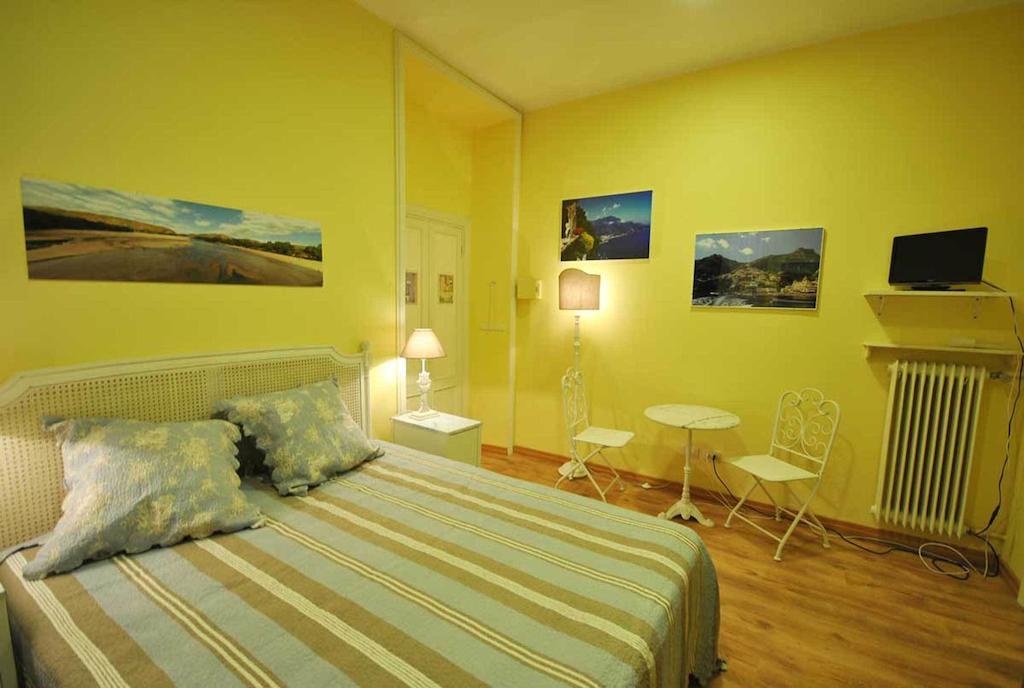 Bed and Breakfast Domus Ripetta Rzym Pokój zdjęcie