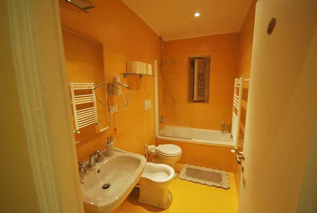 Bed and Breakfast Domus Ripetta Rzym Pokój zdjęcie