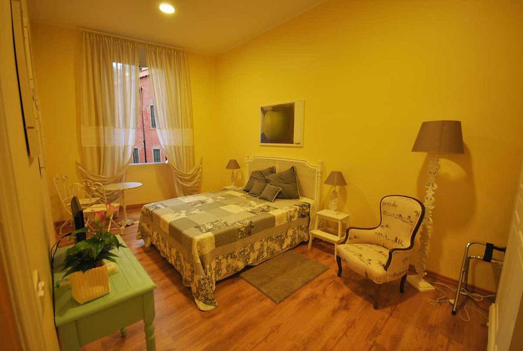 Bed and Breakfast Domus Ripetta Rzym Pokój zdjęcie